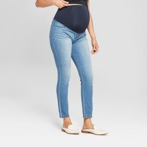 Ingrid & Isabel Over the Belly Maternity Jeggings Medium Wash 2